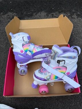 NWT Kids Rainbow Purple Adjustable Quad Roller Skates - Sulifeel